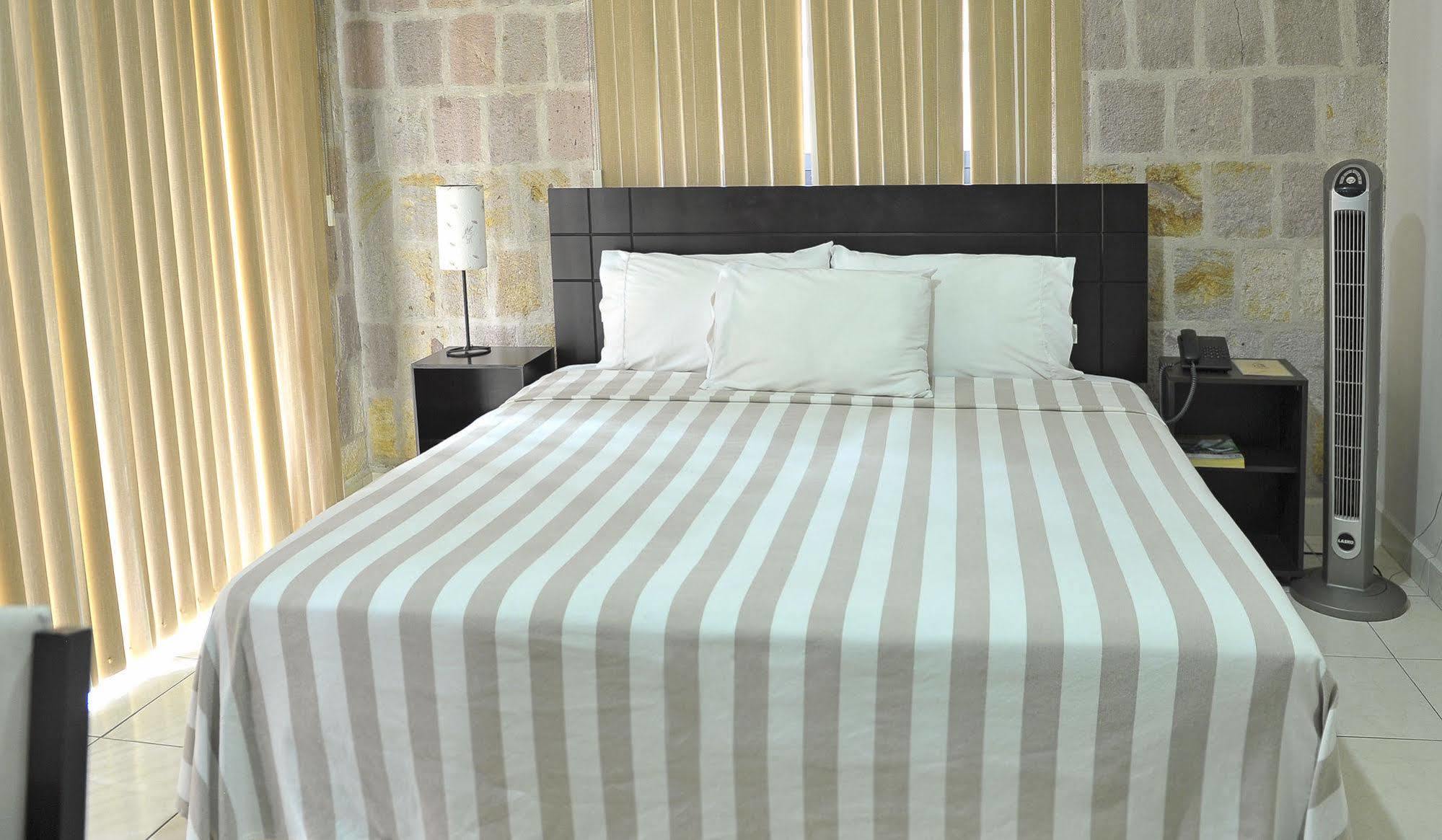 מורליה Hotel Casa De Los Dulces S Express מראה חיצוני תמונה